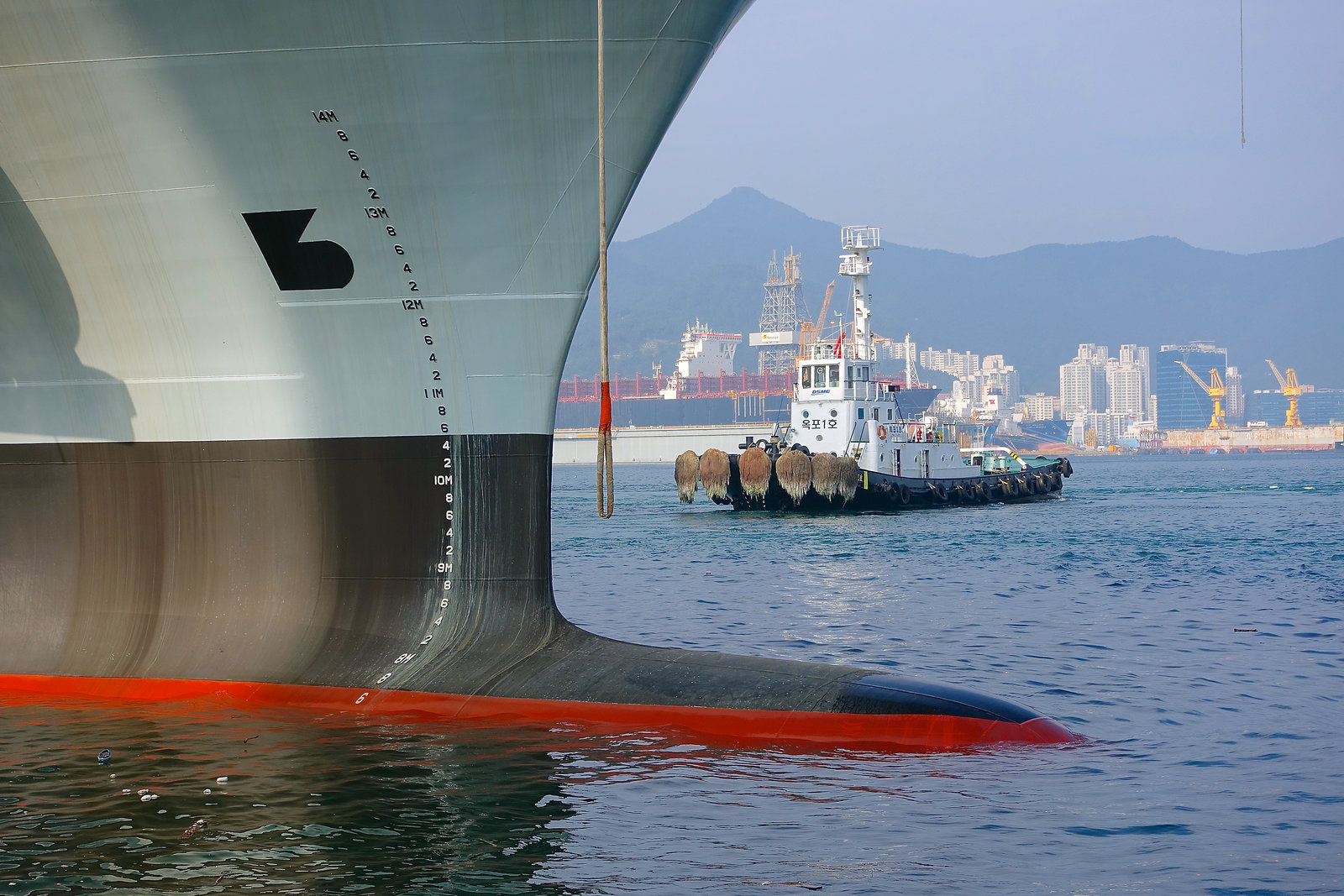 DSME tug at work