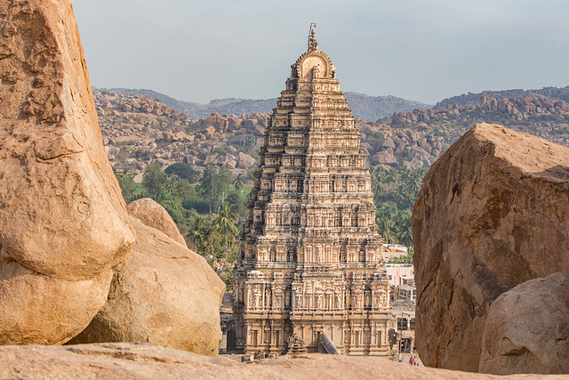 Tempel und Ruinen von Hampi