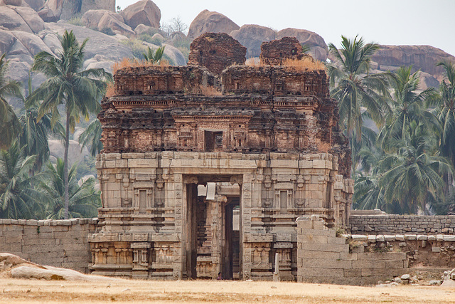 Tempel und Ruinen von Hampi