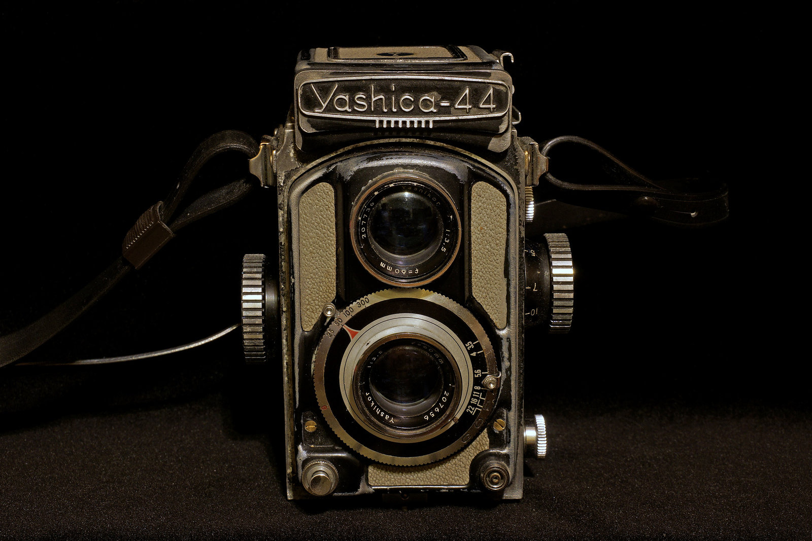 Yashica-44a TLR