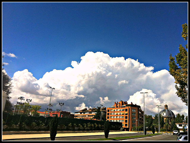 Nubes sobre la ciudad 1