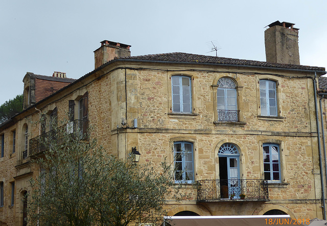 jolie maison à BELVES