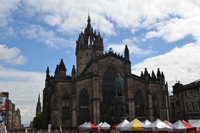 Edinburgh, St.Giles' Cathedral and Duke of Buccleuch Statue