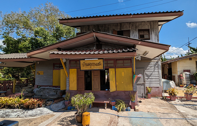 Architecture ferroviaire à saveur thaïlandaise