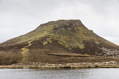 Dùn Caan summit from the nameless lochan (2)