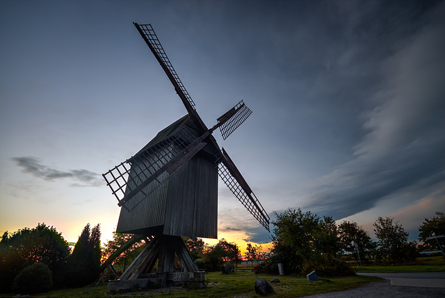 2020-10.04. - Burgwedel, Bockmühle, blaue Stunde