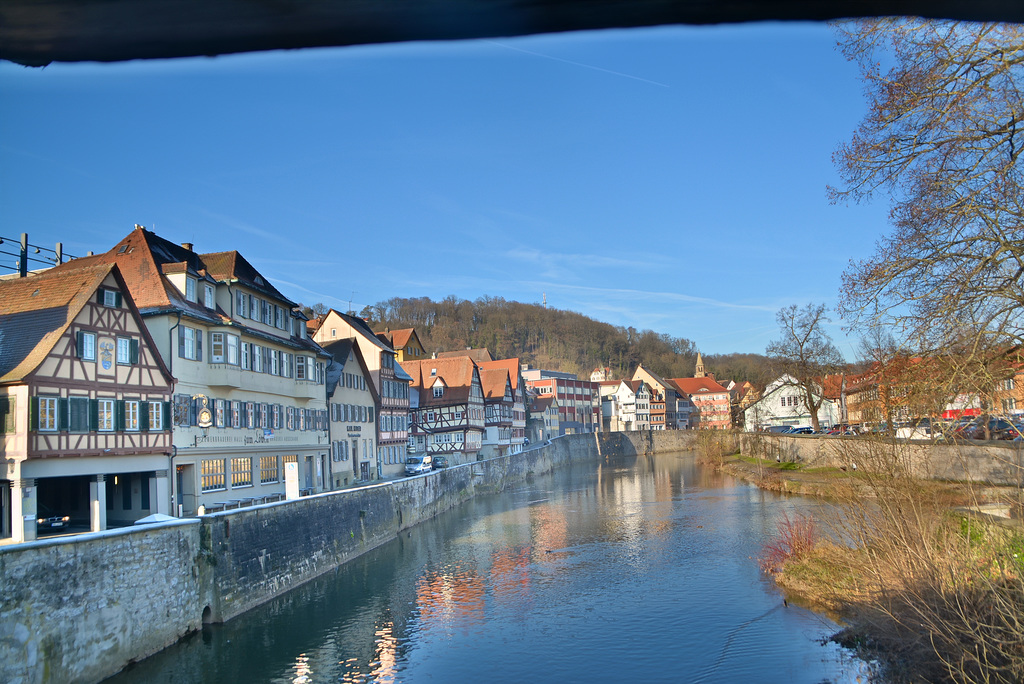 Fachwerkhäuser am Fluss-Schwäbisch Hall