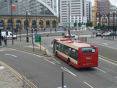 DSCF7974 Halton Borough Transport 87 (MIG 8170, YT09 BKN) in Liverpool - 16 Jun 2017