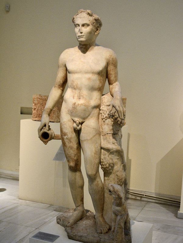 Athens 2020 – National Archæological Museum – Funerary statue of a youth