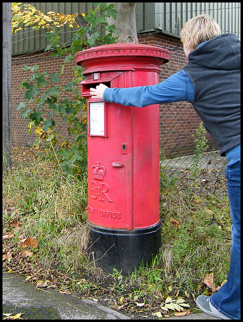 Osney Mead pillar box