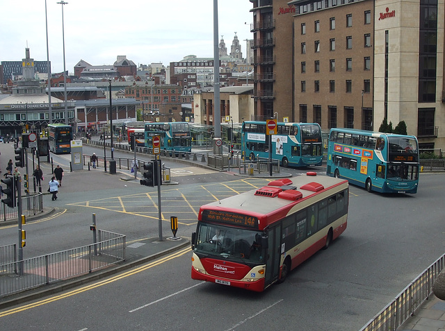 DSCF7973 Halton Borough Transport 87 (MIG 8170, YT09 BKN) in Liverpool - 16 Jun 2017