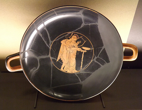 Red-Figure Kylix Attributed to the Pedieus Painter in the Louvre, June 2013