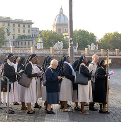 Sisters approaching Vatican