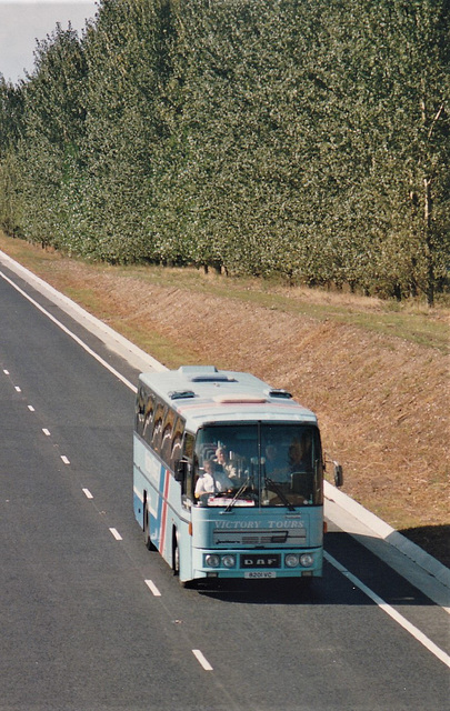 Adams Bros (Victory Tours) 8201 VC (WRK 24X) on the Red Lodge by-pass (A11) – 22 Sep 1991 (151-33) Adams Bros (Victory Tours) 8201 VC (WRK 24X) on the Red Lodge by-pass (A11) – 22 Sep 1991 (151-33)