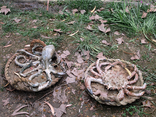 Baskets with Octopus and Crab.