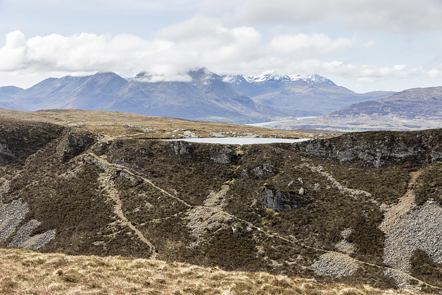 Bealach Ruadh and the nameless lochan