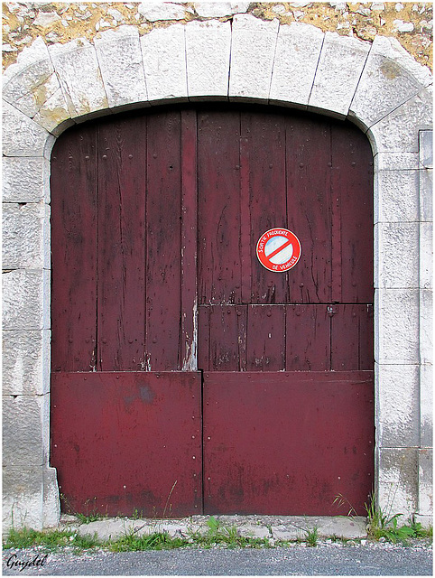 Prière de ne pas stationner ...