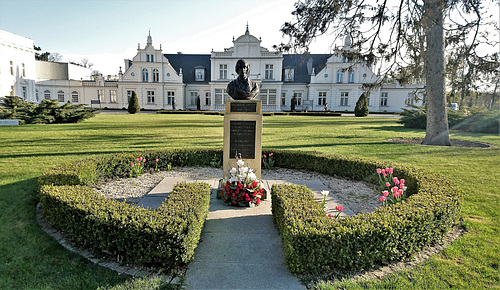Pałac Romantyczny mit Chopin