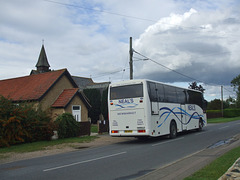 DSCF9736 Neal’s Travel OIG 6922 (KSK 983, T731 UOS) in Beck Row - 13 Sep 2017