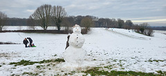 It's white, has branches for arms, a carrot for a nose and a woollen hat on its head. What is it?⛄a Snowman ☃️It's beginning to look like a ski resort!