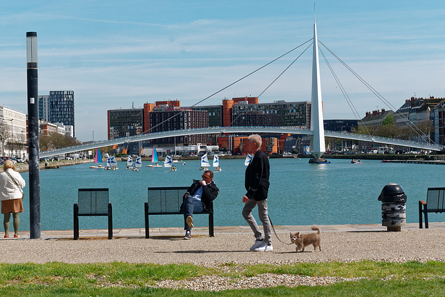 Le bassin du Commerce et la passerelle François le Chevalier