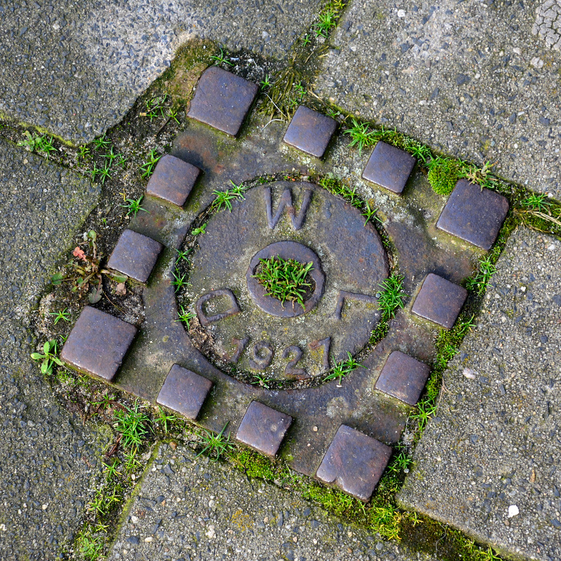 1927 access cover for the The Hague water main
