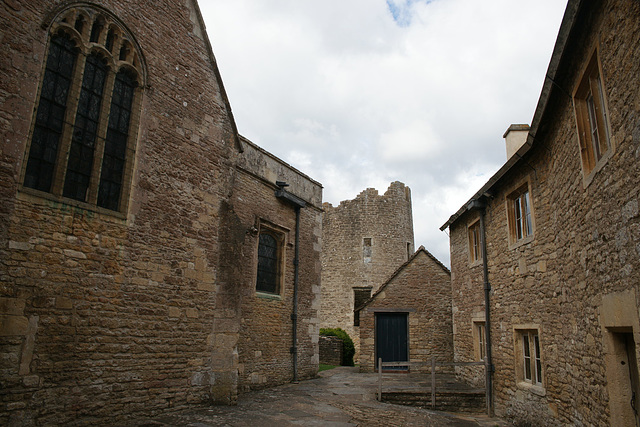 Farleigh Hungerford Castle