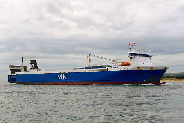 MN PELICAN entering Poole Harbour