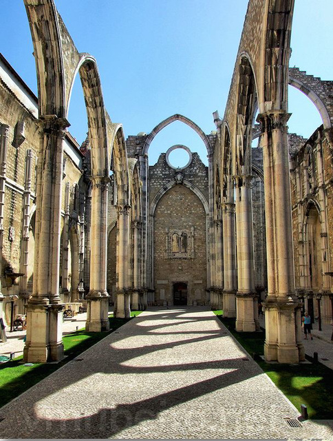 Ruínas do Convento do Carmo