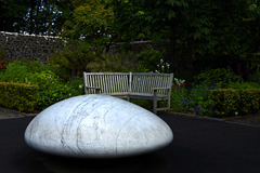 Dunvegan Pebble and bench