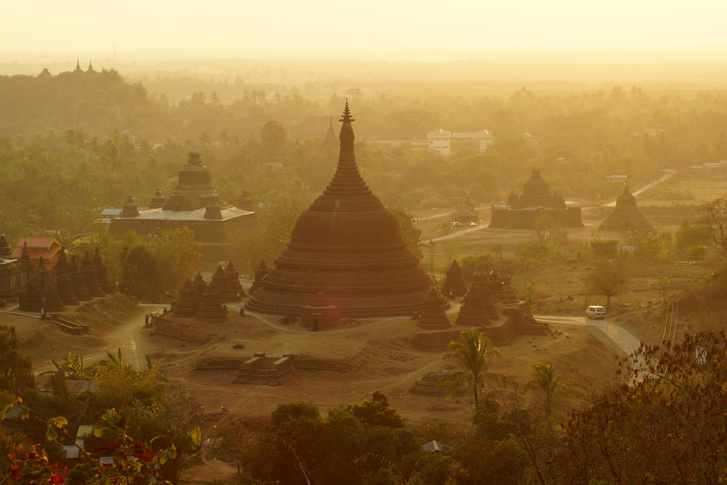 Sunset in Mrauk U