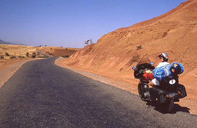 Avec la gazelle , en  1987 et à moto , plein Sud vers la Mauritanie