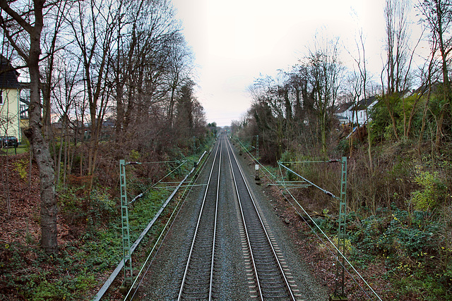 Blick auf die Bergisch-Märkische Bahnstrecke (Essen-Leithe) / 16.12.2017