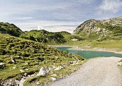 Auf dem Weg zum See