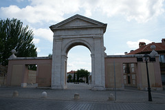 Puerta De Madrid