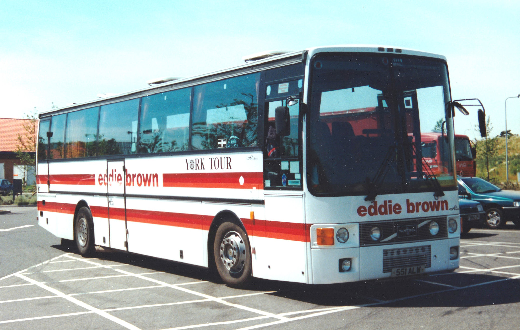 Eddie Brown 551 ALW at Birchanger Services (M11) – 15 Jun 1996 (317-22)