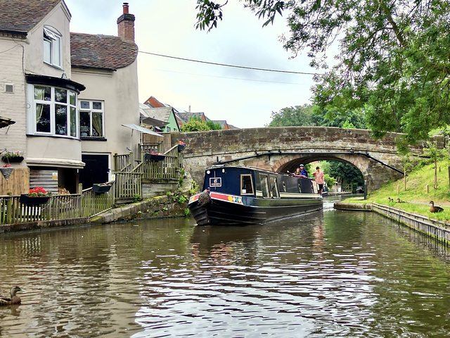 Canal traffic