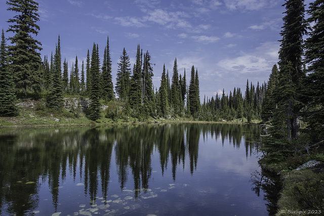 der Heater Lake im Mount-Revelstoke-Nationalpark (© Buelipix)