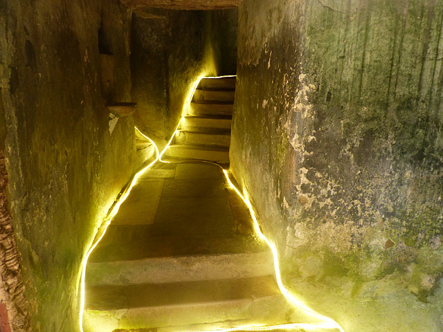 Capuchos : Corredores iniciais - Convent inner galeries