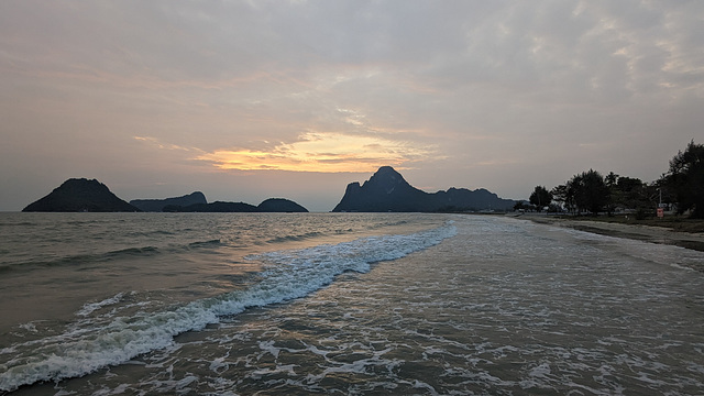 Lever de vagues / Rising sea waves