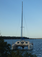 Catamaran front viewPA023458