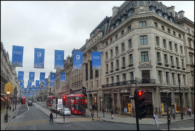 Regent Street clutter