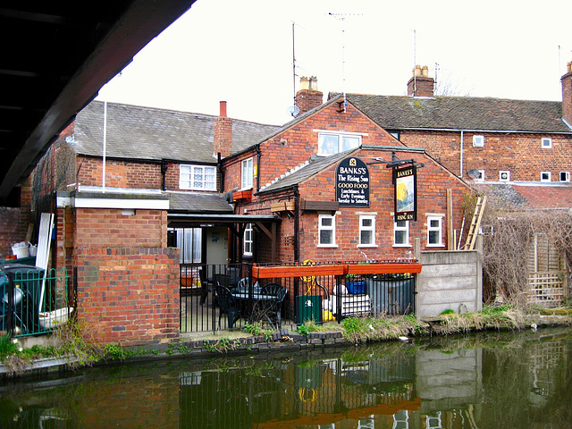 The Rising Sun at Baldwin's Bridge on the Staffs and Worcs Canal near Stourport