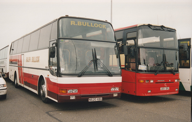 Ralph Bullock N620 XBU and MacPherson J213 DYL at RAF Mildenhall – 23 May 1998 (396-15)