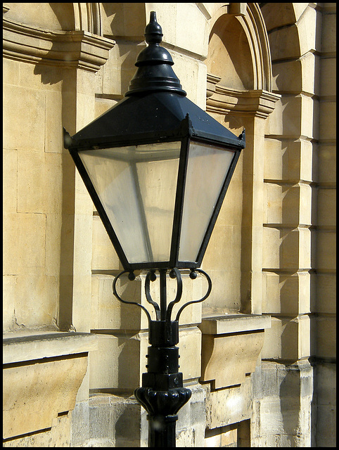 Oxford lamp