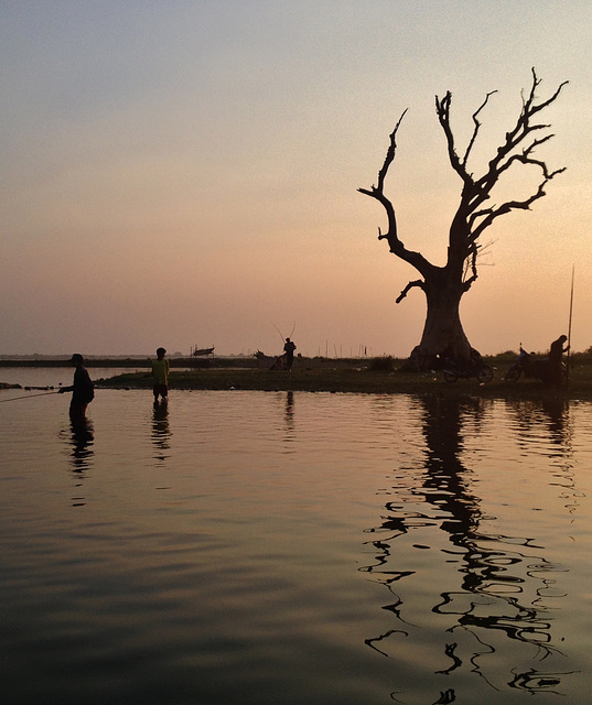 U Bein bridge at sunset