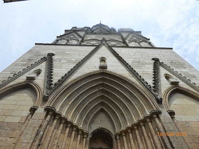 Collégiale du PUY NOTRE DAME Maine et Loire 1/3