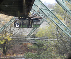 Oncoming elivated train demonstrates why there only is one Schwebebahn