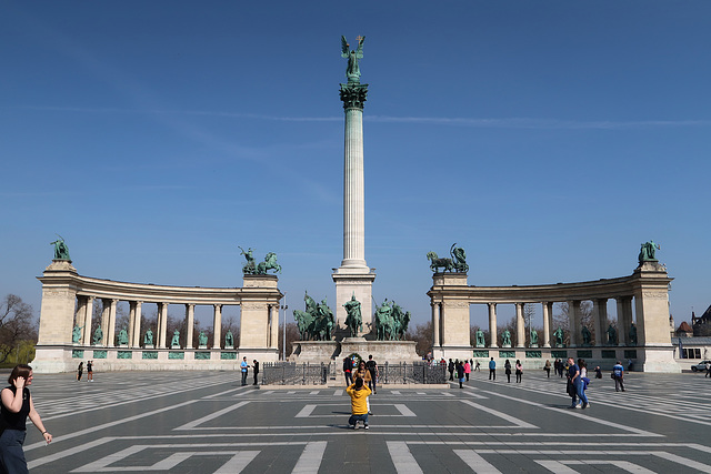 Heroes' Square