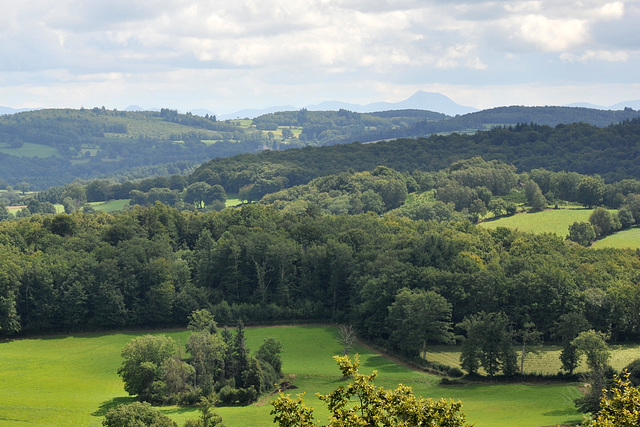 Les monts d'Auvergne vus de Sermur - Creuse